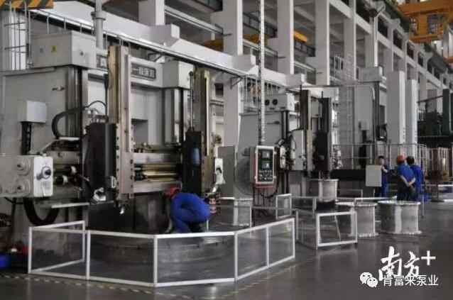 65年来，开云app官方在线入口-开云(中国)一直专注于泵领域的研究和应用，图为开云app官方在线入口-开云(中国)车间